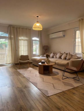 2 Bedrooms Boho Style Ground floor flat